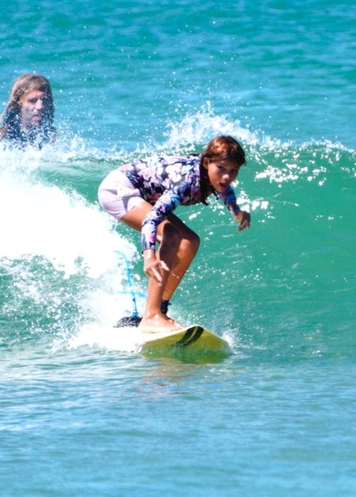 A Las Tortuguitas student surfing